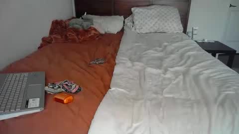 shypetitebaby online show from September 29, 3:22 pm