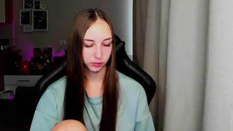 SIA online show from September 16, 2:57 am