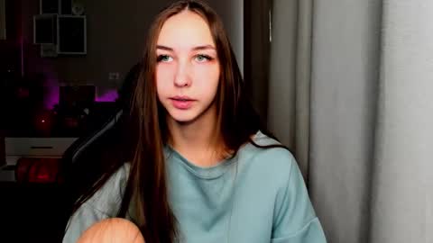 SIA online show from October 15, 2:04 am