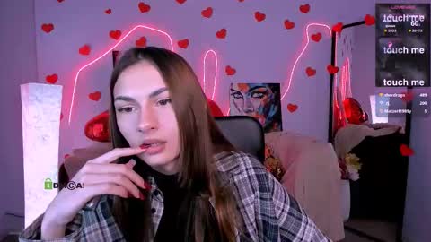 silicia online show from February 13, 1:36 pm