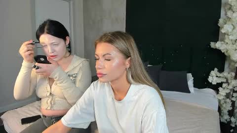 Sidny online show from May 24, 8:32 am