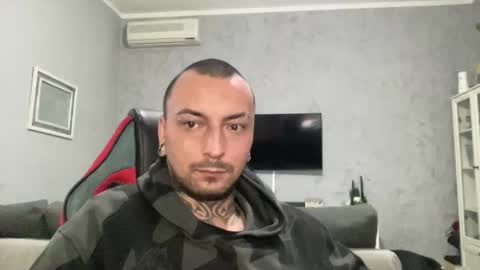 sidvicious23cm online show from December 3, 6:41 pm