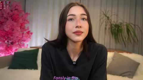 Eva  online show from October 12, 11:25 am