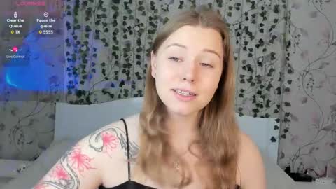 Chloe online show from November 18, 5:10 am