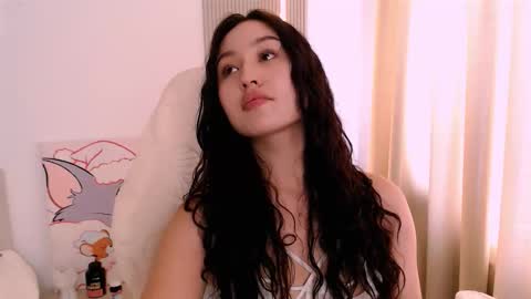 silk_ann online show from March 15, 9:02 am