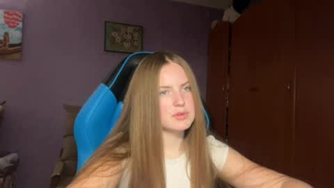 Erica online show from April 6, 6:31 pm