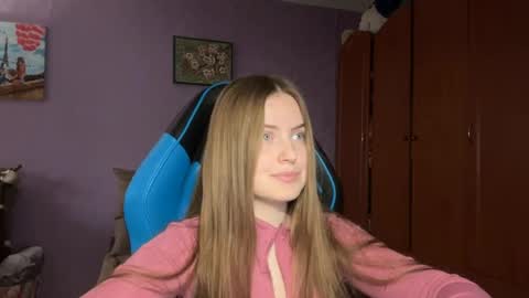 Erica online show from April 3, 9:49 am