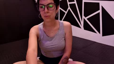 Silky Minx online show from April 21, 3:13 am