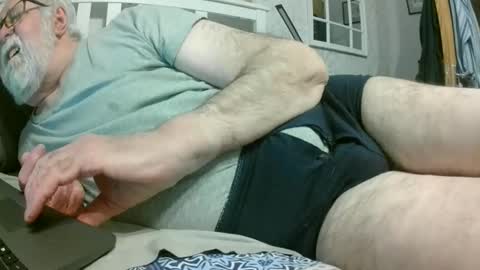 sillyoldman45221063 online show from May 16, 12:18 am