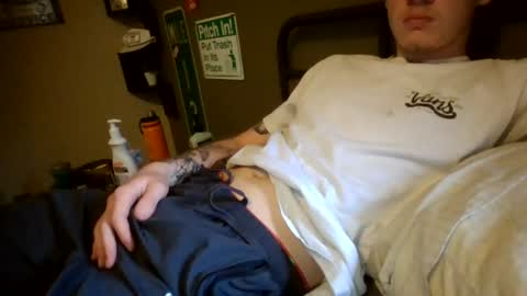 sillyslim379686 online show from June 18, 12:16 am
