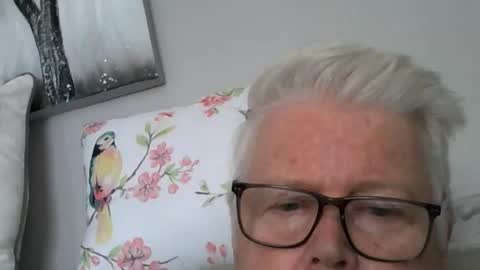 silverfoxpauly online show from May 29, 12:25 pm