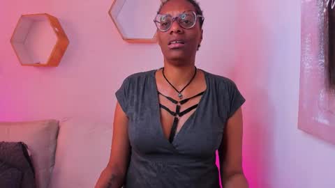 simona_brooke online show from December 4, 8:52 pm