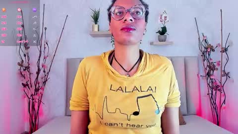 simona_brooke online show from September 10, 7:59 pm