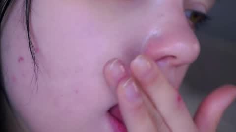 Flora online show from April 4, 2:02 pm