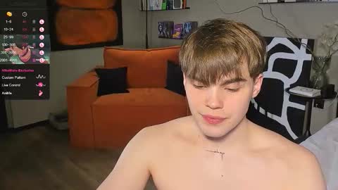 Simon online show from December 19, 9:43 pm