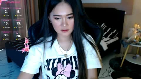 Adrianna Fowler online show from May 17, 2:21 am