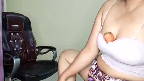 Noni online show from April 4, 6:59 pm