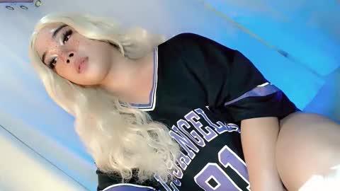 sinful_sirenity69 online show from April 7, 6:10 pm