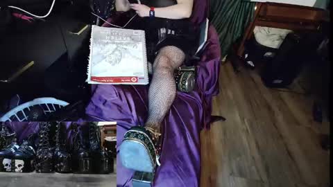 Sinstress hemlock online show from April 13, 4:17 am