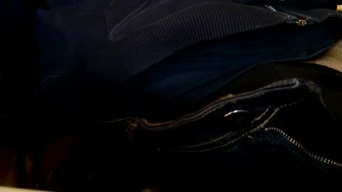 Snapshot of sinthesi chatting on December 16, 10:40 am Alex online show from December 16, 10:40 am