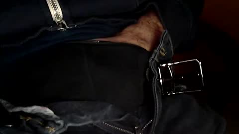 Snapshot of sinthesi chatting on December 22, 5:33 am Alex online show from December 22, 5:33 am