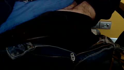 Snapshot of sinthesi chatting on January 23, 1:02 pm Alex online show from January 23, 1:02 pm