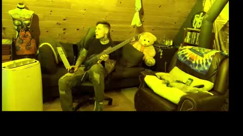 Dustbunnyfoofoo online show from September 9, 12:10 am