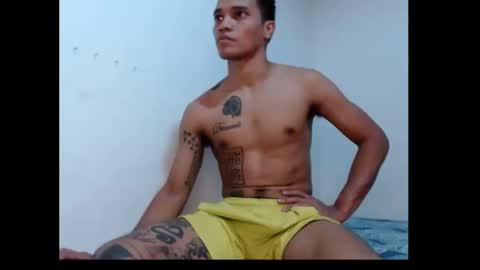 Snapshot of sir_black1 chatting on September 23, 6:47 pm Sir black online show from September 23, 6:47 pm