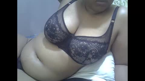 Snapshot of sisibrown97 chatting on October 19, 9:36 am brown online show from October 19, 9:36 am