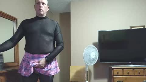 Chris online show from November 17, 12:57 am