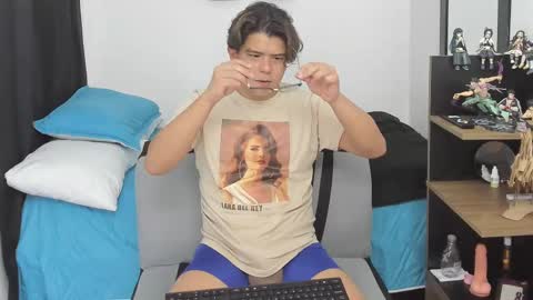 Siul Thompson online show from September 10, 11:28 pm