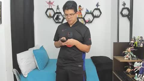 Siul Thompson online show from April 8, 10:57 pm