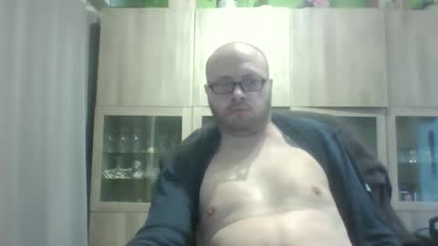 sixten113 online show from March 27, 8:09 am