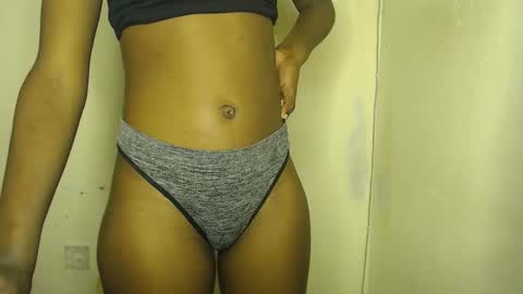 sizzly_ass online show from March 11, 8:01 pm