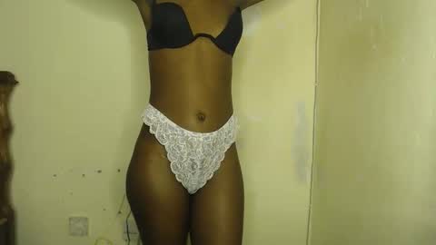 sizzly_ass online show from April 7, 11:34 am