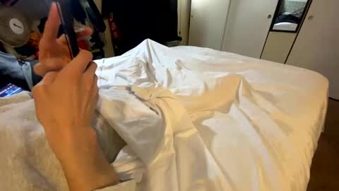 sk80hi0 online show from February 9, 1:33 am