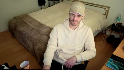 skatejocke online show from April 2, 10:44 am