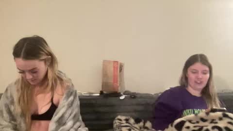 skiimaskabby online show from January 8, 1:33 am