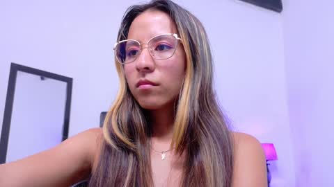 Snapshot of skinny_hottie18 chatting on February 6, 5:09 pm skinny_hottie18 online show from February 6, 5:09 pm