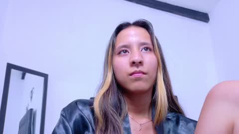 Snapshot of skinny_hottie18 chatting on February 7, 5:18 pm skinny_hottie18 online show from February 7, 5:18 pm