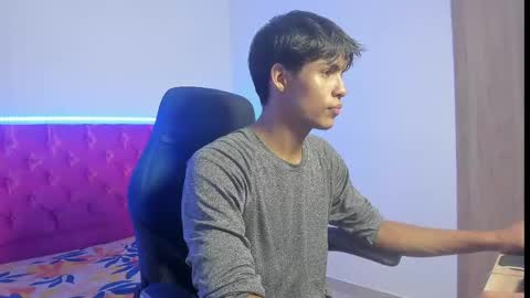 sam online show from April 26, 3:48 am