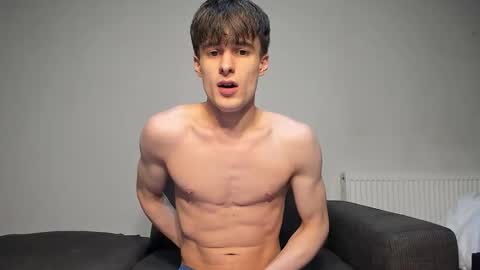 skinnyguywithbigd online show from October 3, 5:05 am