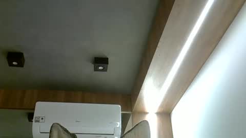 skinnykittencam online show from September 16, 4:48 am