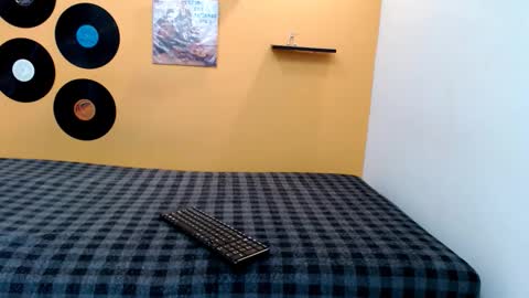 VERUS online show from March 2, 7:20 pm