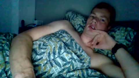 Snapshot of skippyhihi chatting on October 2, 6:34 am skippyhihi online show from October 2, 6:34 am