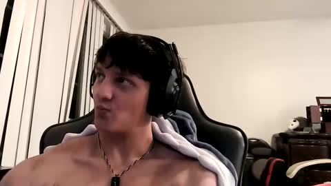 skrogdog online show from April 28, 2:38 am
