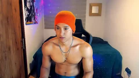 Snapshot of skull_prospect chatting on February 11, 10:25 am Liam Vokov online show from February 11, 10:25 am