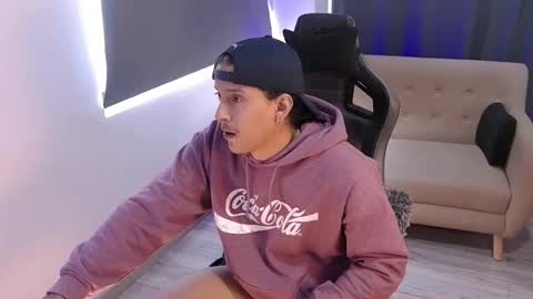 Liam Vokov online show from March 25, 12:45 pm