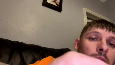 Snapshot of skuzzy25 chatting on January 21, 10:51 pm skuzzy25 online show from January 21, 10:51 pm