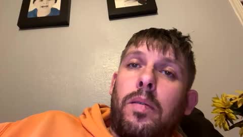 Snapshot of skuzzy25 chatting on September 15, 2:24 am skuzzy25 online show from September 15, 2:24 am